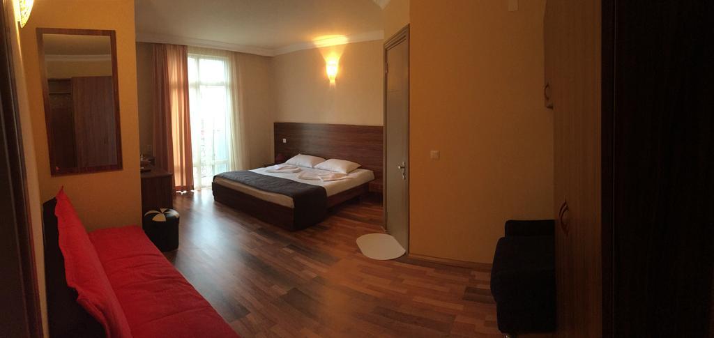 Guest House Smile Kobuleti Room photo