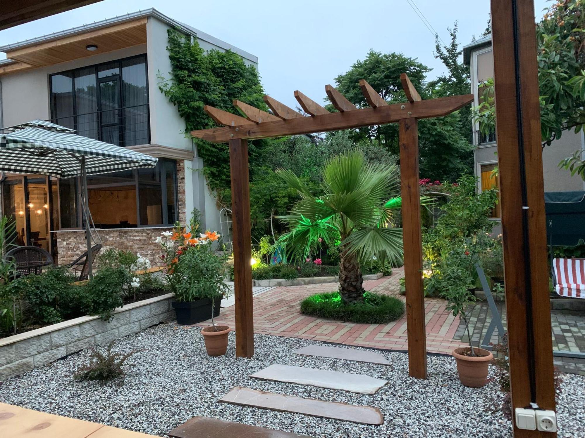 Guest House Smile Kobuleti Exterior photo