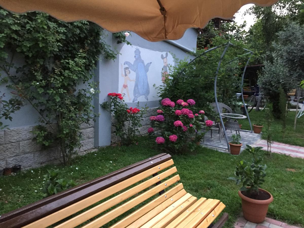 Guest House Smile Kobuleti Exterior photo