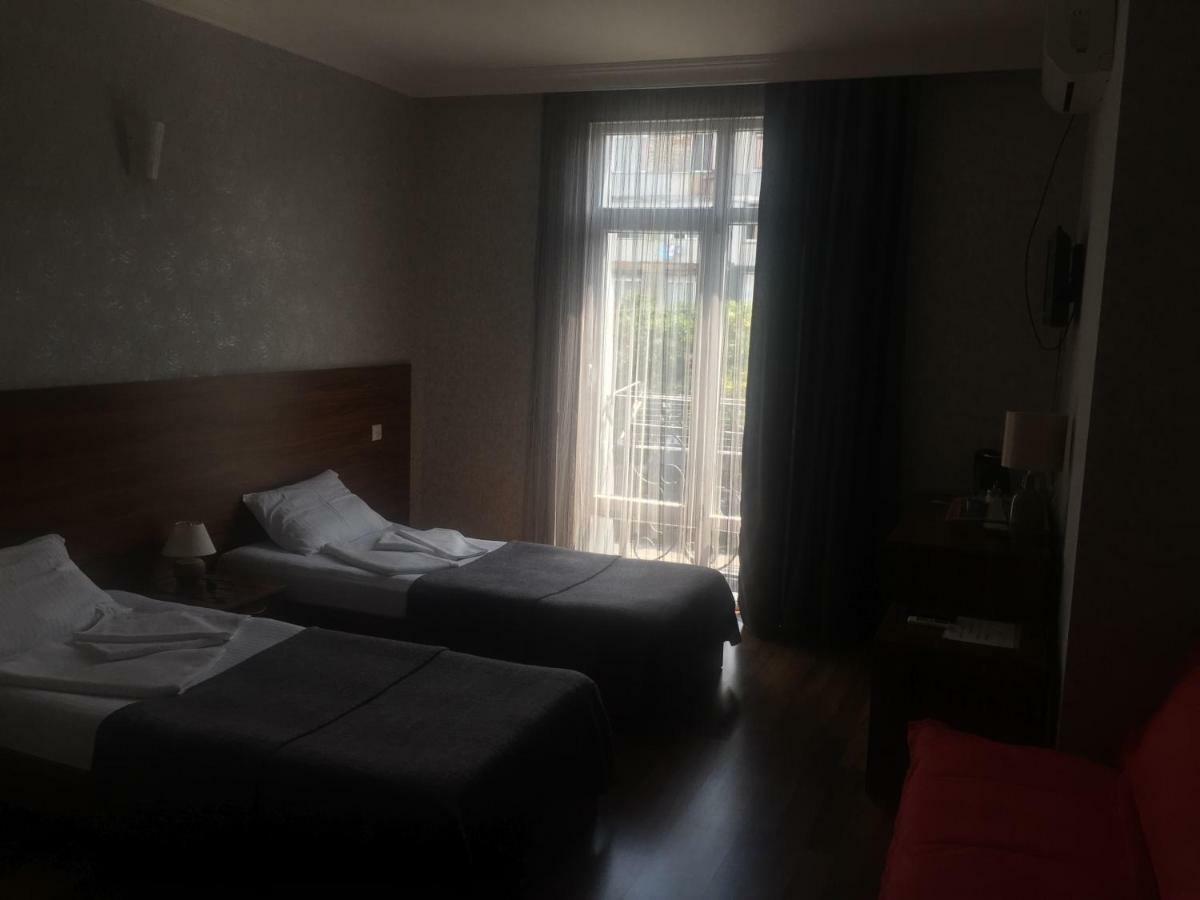 Guest House Smile Kobuleti Exterior photo