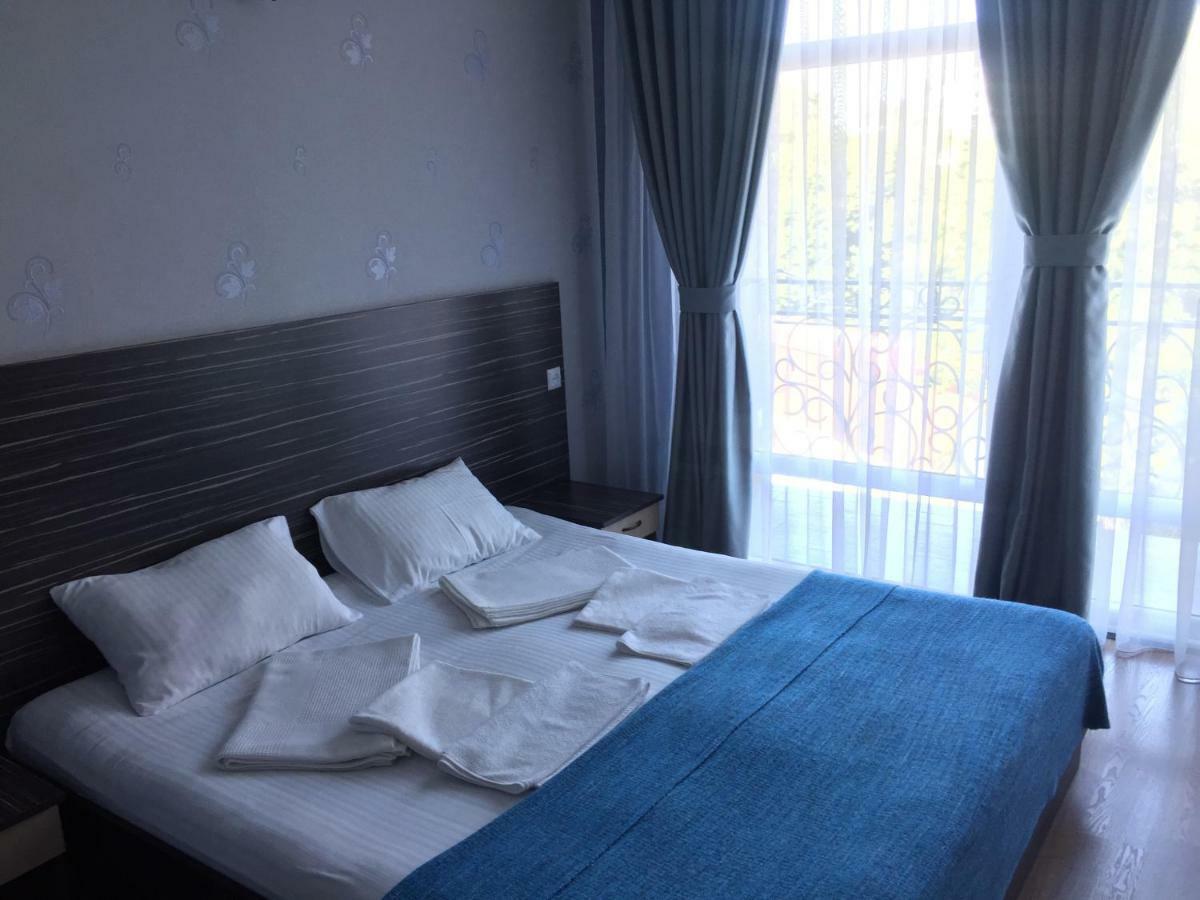 Guest House Smile Kobuleti Exterior photo