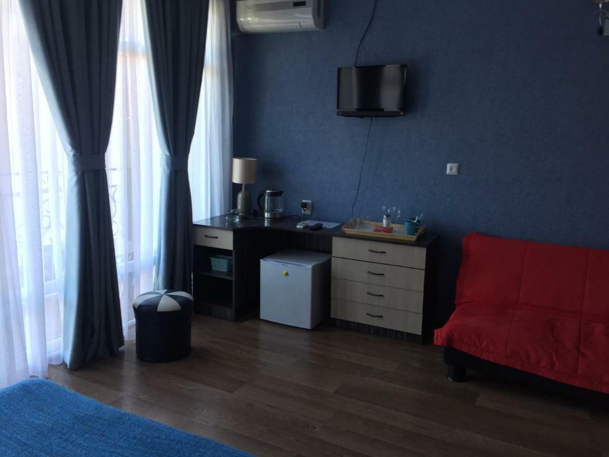 Guest House Smile Kobuleti Exterior photo